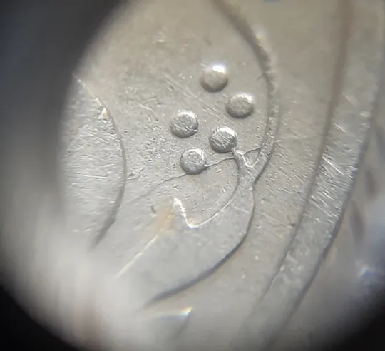 (6415) 50 копійок 1992 1ААк розкол від канту через вінок та 1 гроно до "0" номіналу на реверсі (50 копеек 1992 1ААк брак) Продаж