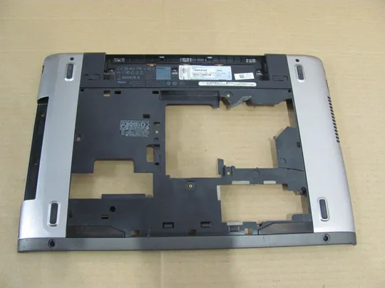 572-1 Кришка дно піддон корпуса 0C05GV для Dell VOSTRO 3560 V3560 оригінал Ціна