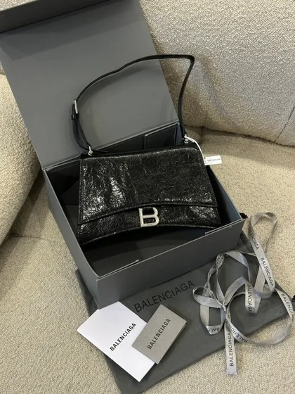 фото, Сумка Balenciaga Crush Medium Handbag Crushed Calfskin in Black\Silver 99746