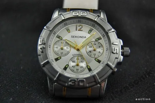 хронограф Sekonda дата 50м. белый циферблат Ціна