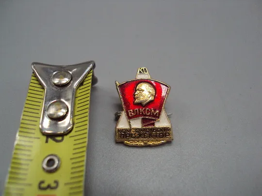 Купити Знак Ленин на флаге влксм флаг комсомольский прожектор ссср №17401