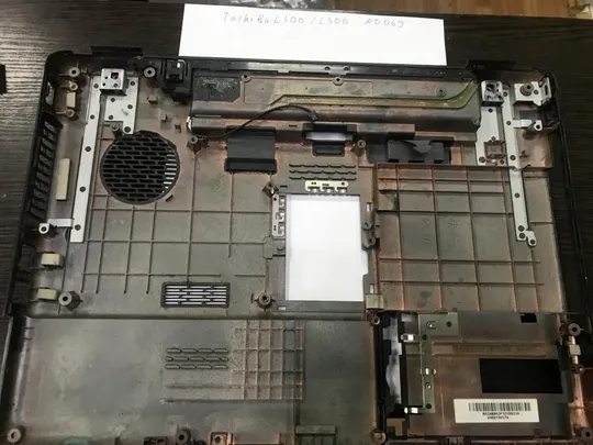 N0069 Toshiba L300 L305 Поддон Ціна