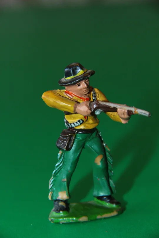 ковбой ГДР № 010 TYPE A НАТТІ БАМПО Lisanto ДУЖЕ М&#039;яка ГУМА рання фігурка Ціна