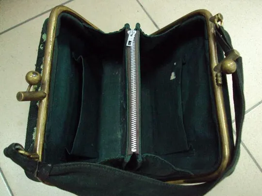 Женская вышитая сумка ридикюль винтаж гобелен вышивка цветы молния 808 размеры 15 х 17 см №10928 Продаж