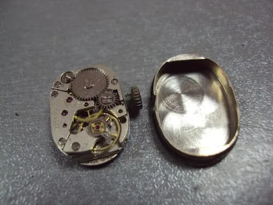 Женские наручные часы Луч 17 камней Беларусь с браслетом длина 17 см №13015 Де купити