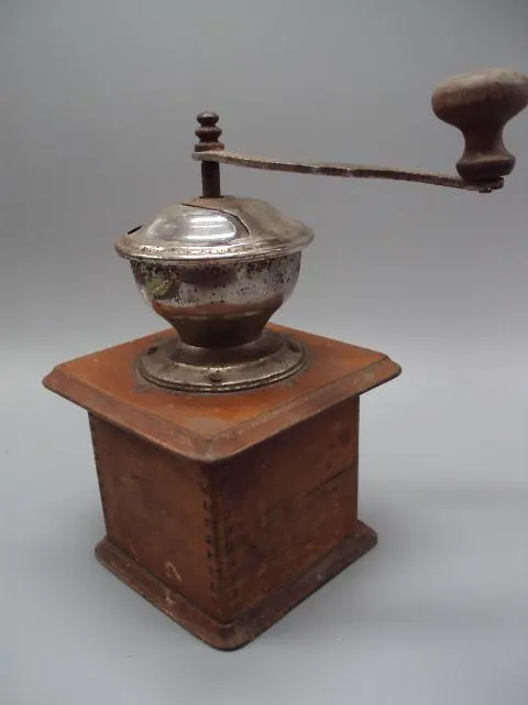 Кофемолка Zassenhaus r.z. fabrik-marks Qualitatsware винтаж высота 23-23,5 см №13239 Недорого