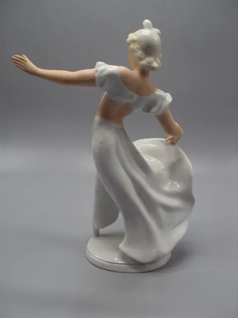 Фигура фарфор статуэтка Schaubach Kunst Германия Кунст танцовщица девушка танцует 24,8 см №14481 Продаж