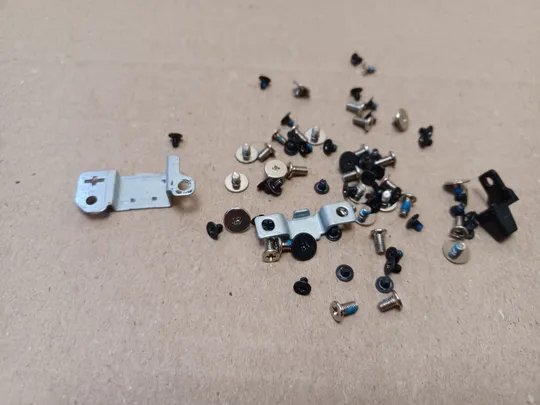 номер1058-25 комплектуюче кріплення гвинти  для Dell Alienware 17 R4 R5  оригінал З аукціону