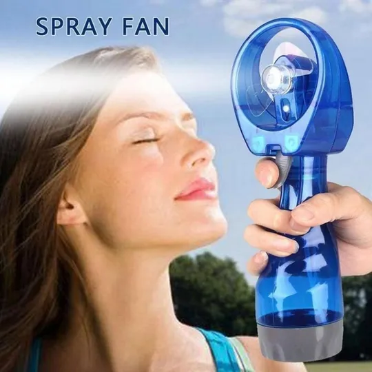 Портативний ручний міні вентилятор на батарейках з розпиленням води water spray fan Ціна