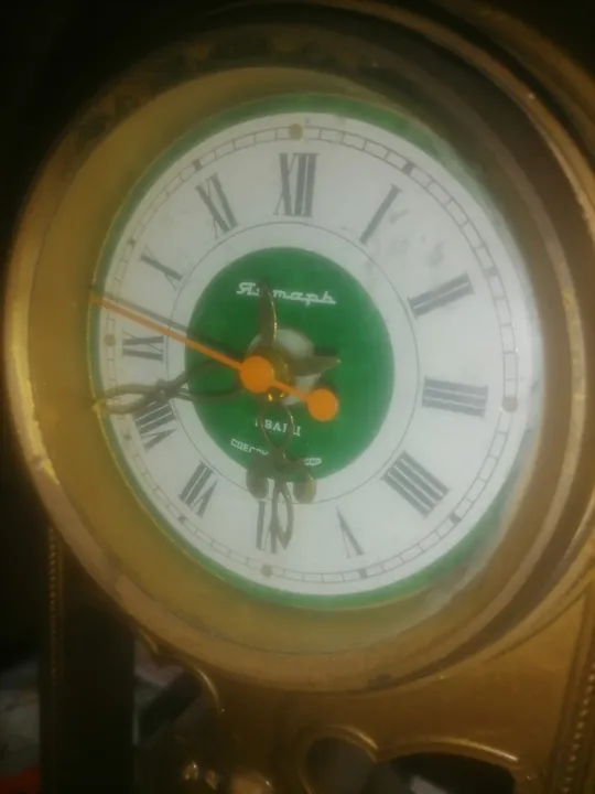 Купити Продам настольные часы Янтарь