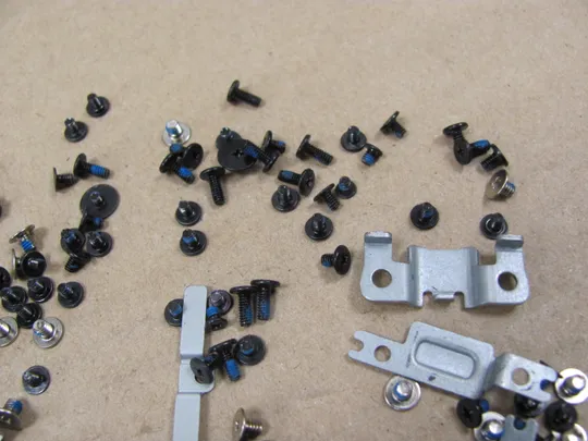 638-4 комплектуюче гвинти для  Dell Latitude E5480 оригінал З аукціону