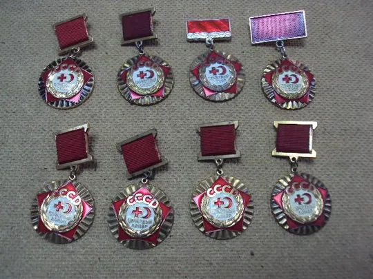 знак почетный донор ссср лот 8 шт №10359 Ціна