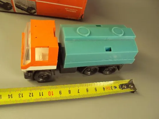 машинка автомобиль грузовой тернопольский комбайновый завод ссср грузовик в родной коробке №9110 З аукціону