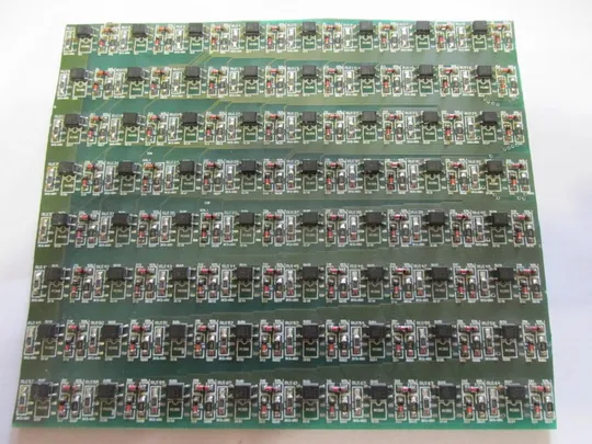 ПЛАТА 64 ОПТОПАРИ + РАДІОДЕТАЛІ НА ЗАПЧАСТИНИ МАЙСТРУ Ціна