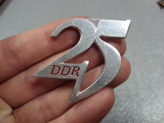 Купити знак фрачник гдр 25 лет контурный №3916