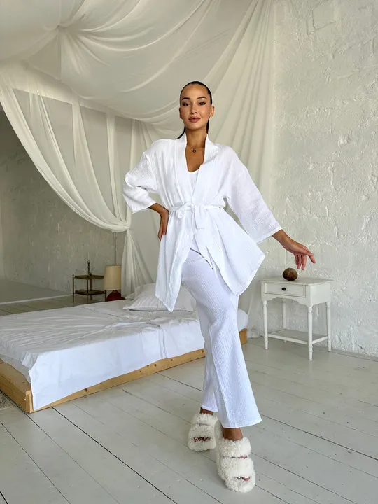 Комплект для дому і сну трійка з мусліну, халат кімоно, топ і штани білий в Україні