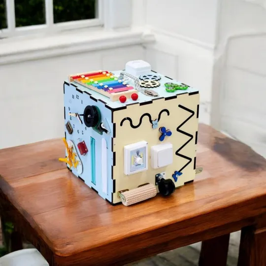 Бизикуб 30x30x30см, 33 элемента, Разноцветный (Развивающий бизиборд для детей) Продаж