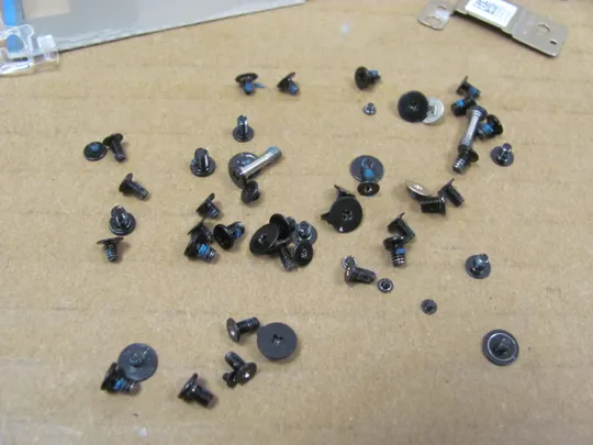 777-6 комплектуюче гвинти  для Dell ALIENWARE x15 R1 R2 оригінал Продаж