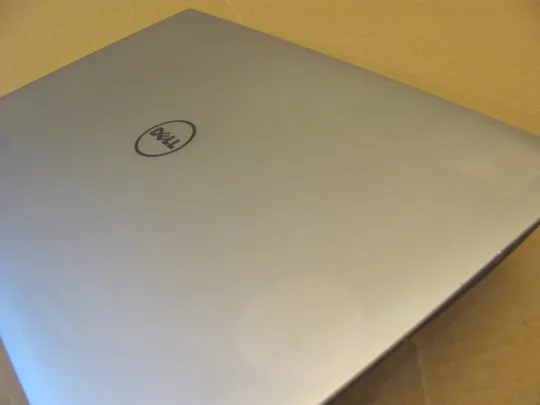 номер0913-3 кришка матриці Кришка дисплея Тильна кришка Корпус матриці Верхня кришка matrix cover Top Case LCD Cover Rear Lid Back Cover Housing Cabinet 0J83X5 AM1BG000E01 для DELL Precision 5510 5520 M5510 M5520 XPS 15 9550 9560 оригінал З аукціону