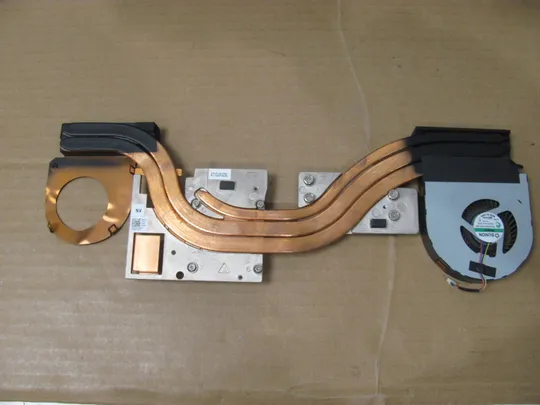 номер0904-10 система охолодження 0YJNJK AT1DJ003ZAL  для Dell Precision 7720 7710  оригінал Ціна