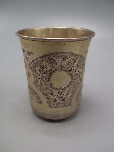 Рюмка стопка узор цветы серебро 84 проба клеймо И.К вес 42,62 г высота 6 см, диаметр 4,9 см №14325 Ціна