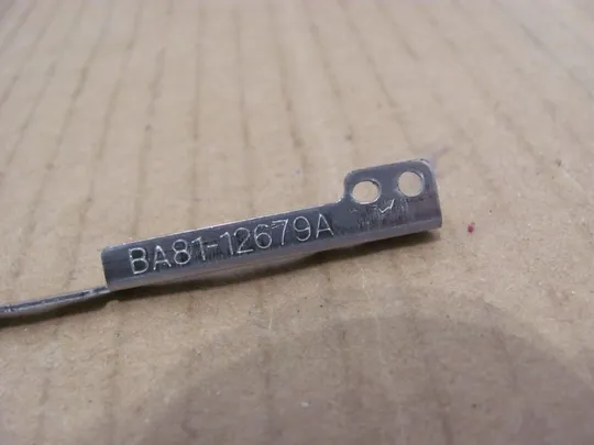 495-10 кріплення BA81-12679A для SAMSUNG RV511 RV515 RV520 оригінал Де купити