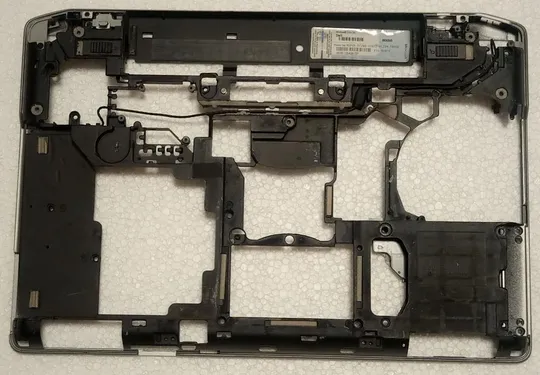 Купити Низ корпуса (поддон) з ноутбука DELL Latitude E6420 0R1X1K AM0FD000H00