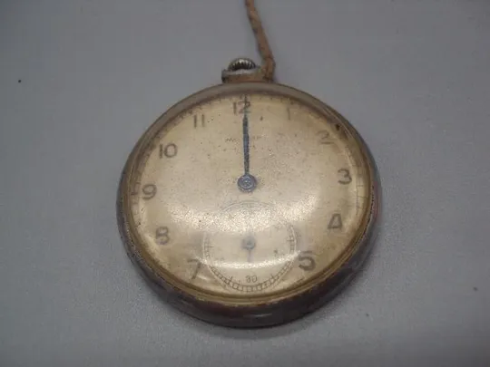 Карманные часы Молния 15 камней ссср ччз не на ходу диаметр 4,3 см №14611 Де купити