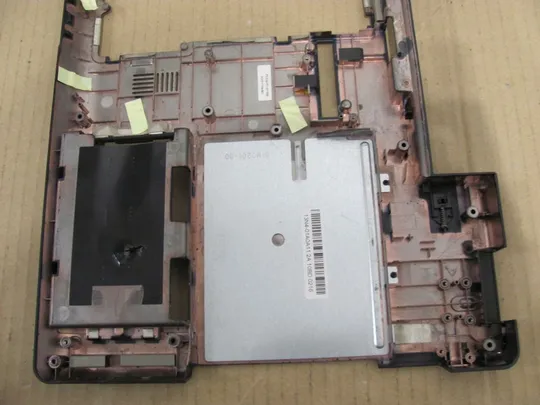 номер0230-1 Кришка, дно, піддон корпуса,Нижний корпус(дно)для ноутбука,низ,дно,поддон,Нижняя часть 13N4-01A0A11 для BLUECHIP SP15-DIS оригінал Інтернет-аукціон