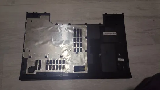 сервісна кришка Lenovo G700 G710 Ціна