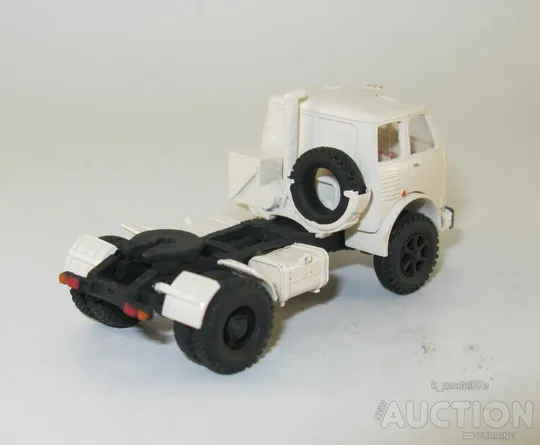 МАЗ-5429 (МАЗ-504В) седельный тягач - 1:87 H0 Продаж