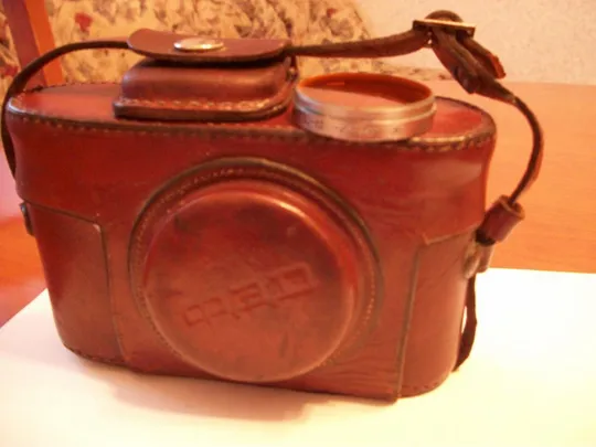 Купити Фотоаппарат 1930-x годов, ФЭД Трудкомунна НКВД УССР, Футляр, крышка. Сохранность блеск. Цена-Мин