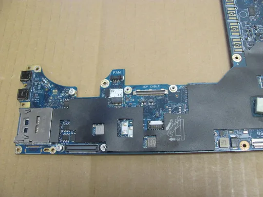 номер0991-3 материнська плата Mainboard Материнка Основна плата Системна плата Плата системи Laptop motherboard мамка ноутбучна плата   SRFCN i7-9850H EDA50 LA-H271P для Dell Precision 7540 M7540 оригінал З аукціону