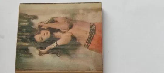 Винтажный спичечный коробок 1970 года со спичками. Женщины ню переливашки. Восточная Германия. pr543 Де купити