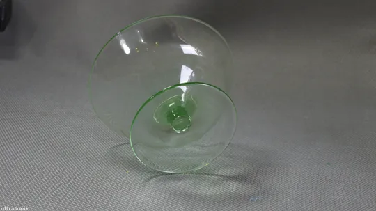 Креманка піалка на ніжці зелене кольорове радянське скло Вживане Де купити