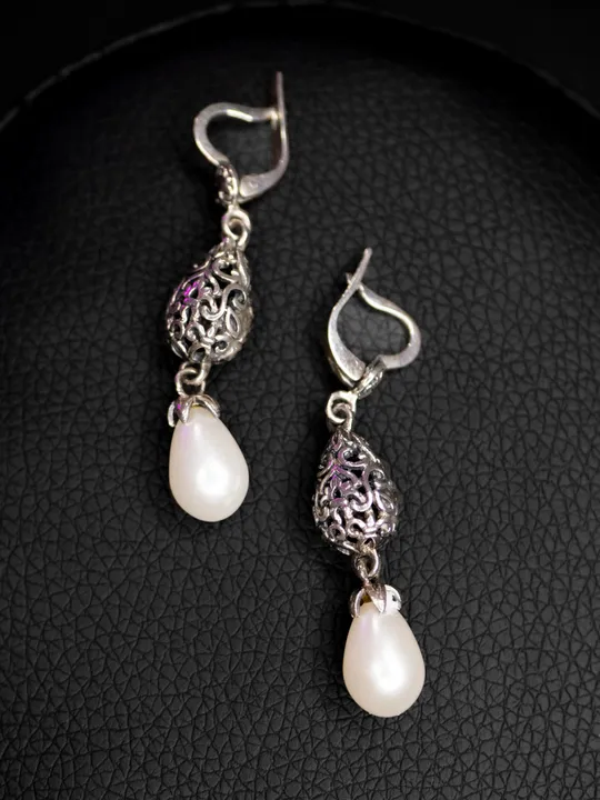 Купити Сережки з срібла 925 проби з чорнінням. Вставка - натуральна перлина