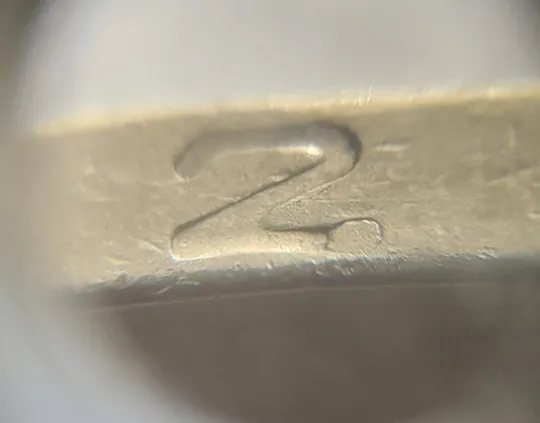 (7908) 1 гривня 2005 викрошки у &quot;2&quot;, &quot;5&quot; слова &quot;2005&quot; та &quot;Д&quot; слова &quot;ОДНА&quot; на гурті (1 гривна 2005 брак) Продаж