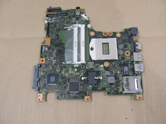 96-21  материнська плата CP667437-01 CP642130-Z3 для FUJITSU LIFEBOOK E754 оригінал Ціна