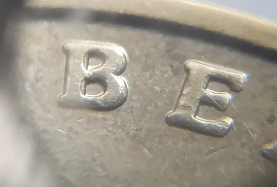 (6625) 1 гривня 2006 різновид викрошки у букві "А" слова "ОДНА" на гурті + зминання на реверсі (1 гривна 2006 брак) Де купити