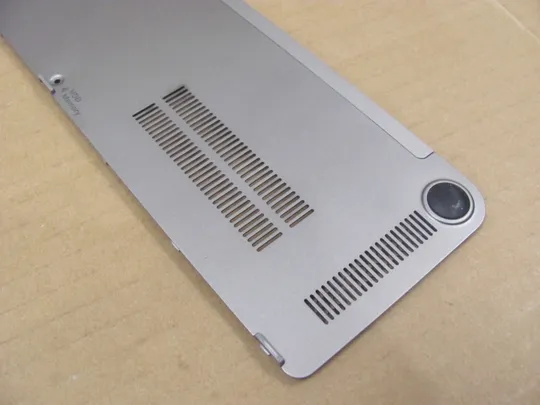 номер0272-35 сервісна кришка Сервісна кришка для ноутбука Корпус Дно Панель доступу Кришка доступу service cover BA75-03714H для Samsung 530U 535U NP535U NP535U3C NP535U3B оригінал З аукціону