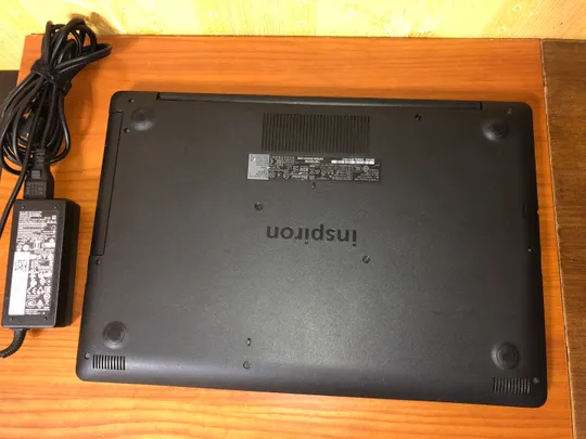 Ноутбук DELL 5580 IPS i3-6006U/ 8GB DDR4 / SSD 240Gb/ HD520+ R7 M460/ 3,5 год. З аукціону