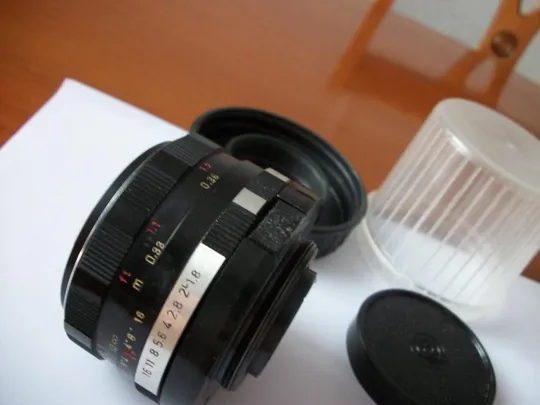 Объектив Pentacon, Пентакон, 1,8/50, Футляр, передняя крышка. M-42 для Фотоаппаратов Зенит, Практика З аукціону