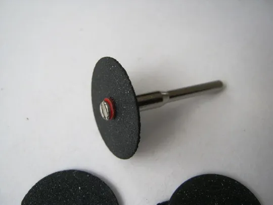 Диск отрезной не армированный черный 23мм. для гравера, бормашины Інтернет-аукціон