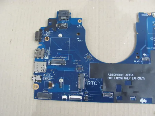 номер0252-23 материнська плата Mainboard Материнка Основна плата Системна плата Плата системи Laptop motherboard мамка  ноутбучна плата  РОБОЧА LA-F411P  79TG6 SR3L8  i7-8650U  для  Dell Latitude 5590 оригінал З аукціону
