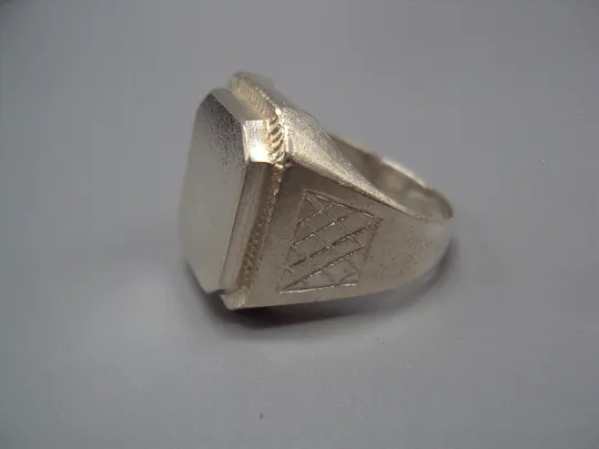 Кольцо перстень прямоугольник печатка серебро Украина вес 11,29 г 21-21,5 размер 21х18,5х15мм №15437 Характеристики