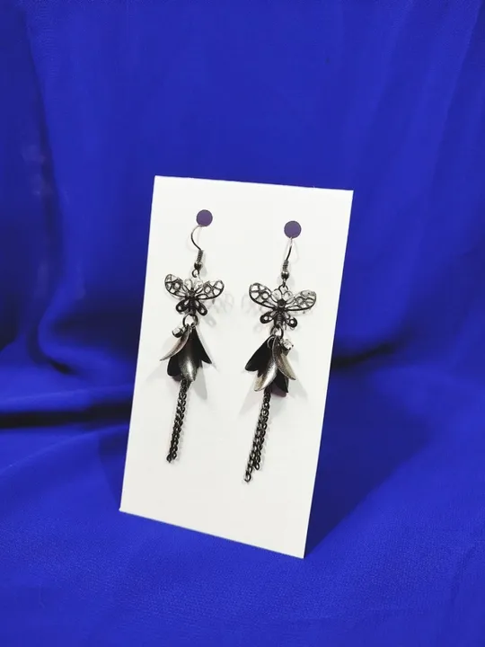 Сережки “Метелик у сутінках” – сріблясто-чорні з підвісками З аукціону