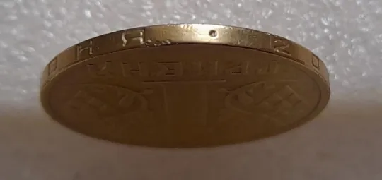 Купити (3714) 1 гривня 2001 1АД1 брак "око змії" на гурті, викрошка (1 гривна 2001)