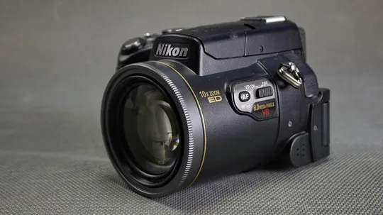 Купити цифровой фотоаппарат Nikon Coolpix E8800 VR 10Mpix + 8.9-89.0mm/2.3-5.2 Zoom Nikkor ED x10 VR