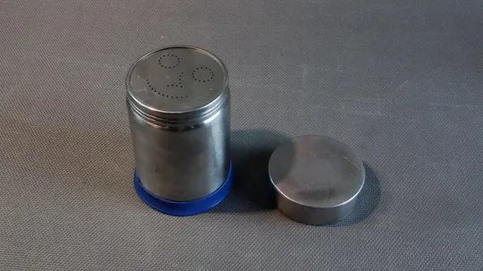 Купити Диспенсер Смайлік декоратор для дозування какао, кориці, цукрової пудри  Вживане