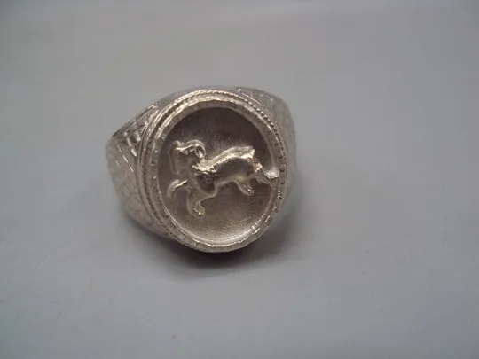 Мужской перстень кольцо овал зодиак Овен гороскоп серебро Украина вес 6,11 г размер 19,5 №15148 Ціна